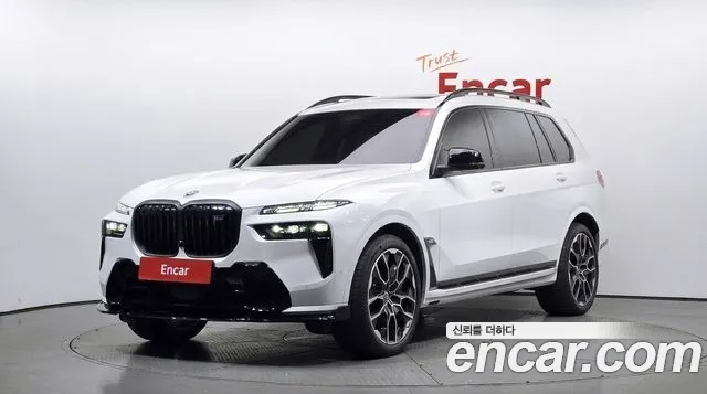 Фотография автомобиля — BMW X7 G07