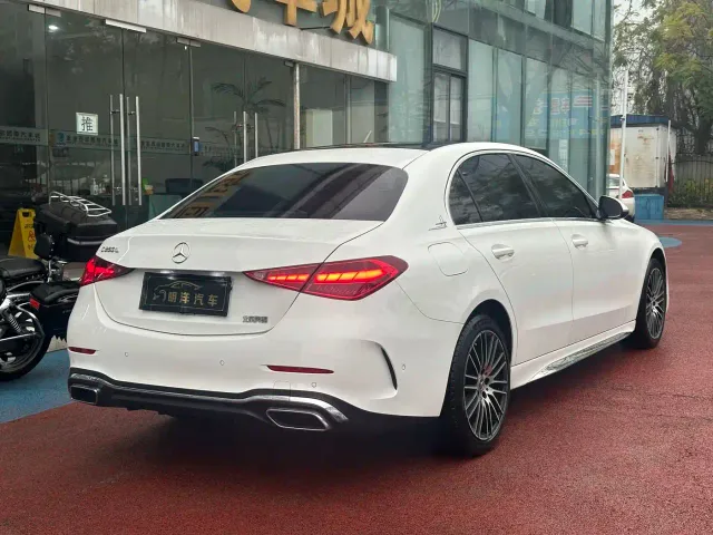 Mercedes-Benz C-Class — Фото автомобиля 4