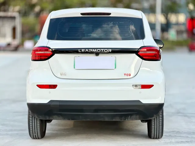 Leapmotor T03 — Фото автомобиля 4
