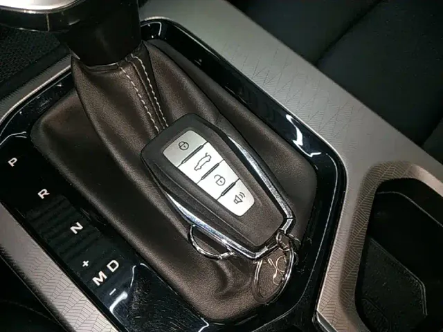 Geely Emgrand — Фото автомобиля 8