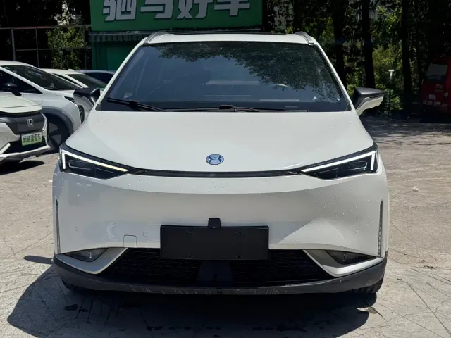 Hycan Z03 — Фото автомобиля 2