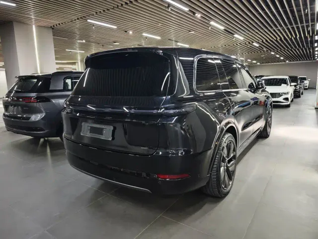 Li Auto L9 — Фото автомобиля 4