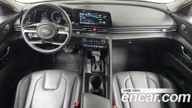Hyundai Avante CN7 — Фото автомобиля 10
