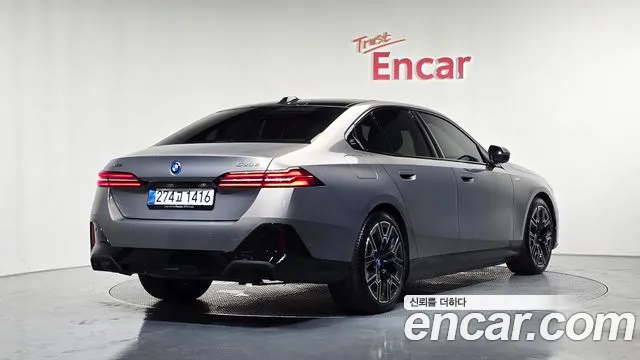 Фотография автомобиля — BMW 5-Series