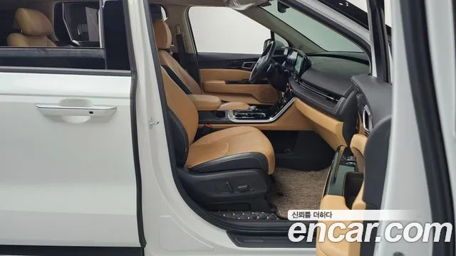 Kia Canival Carnival 4 поколение Дизель 7 мест Signature — Фото автомобиля 23