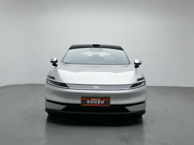 Changan Qiyuan A06 — Фото автомобиля 3