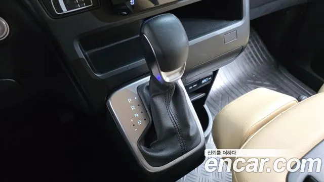 Hyundai Staria Staria Tourer 9 мест — Фото автомобиля 9