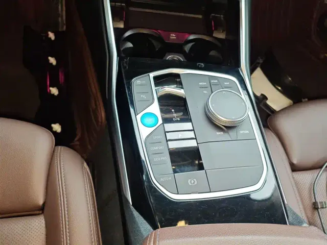 BMW i3 — Фото автомобиля 6