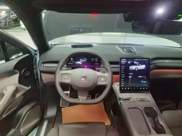 Nio ES7 — Фото автомобиля 10