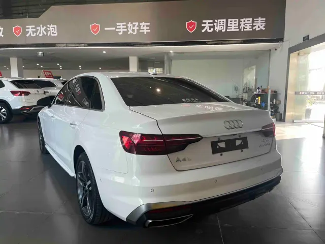 Audi A4L — Фото автомобиля 19