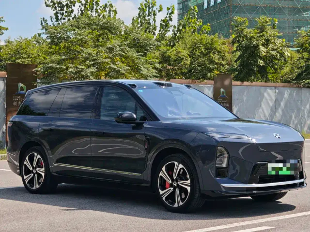 Nio ES8 — Фото автомобиля 3
