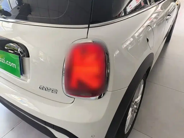 MINI Hatch — Фото автомобиля 7
