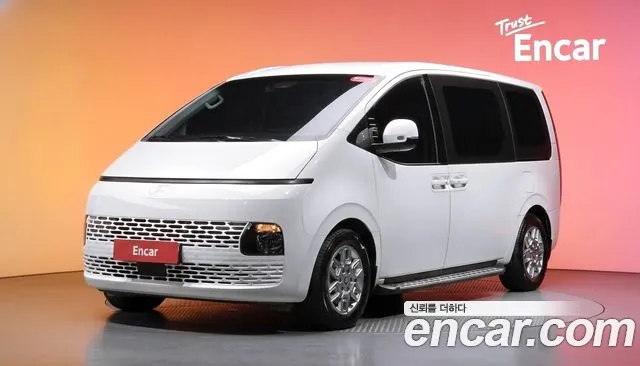 Фотография автомобиля — Hyundai Staria