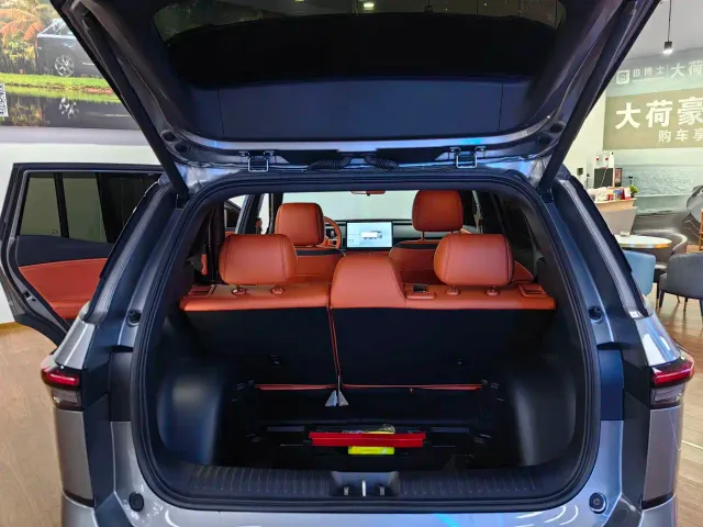 Toyota BoZhi 3X — Фото автомобиля 11