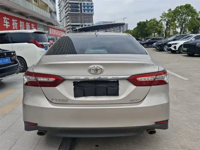 Toyota Camry — Фото автомобиля 6