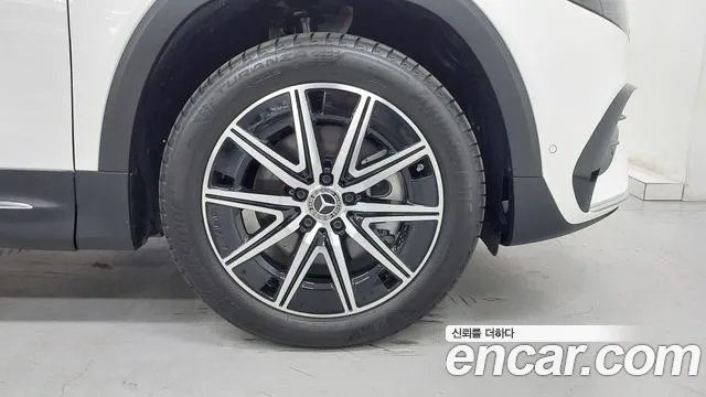 Mercedes-Benz EQB — Фото автомобиля 5