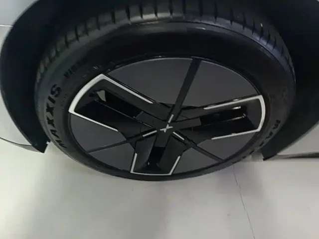 Xpeng P7 — Фото автомобиля 22