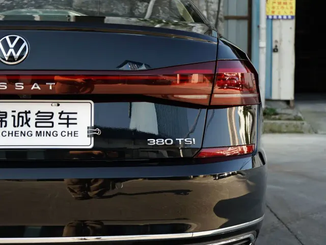 Volkswagen Passat — Фото автомобиля 22