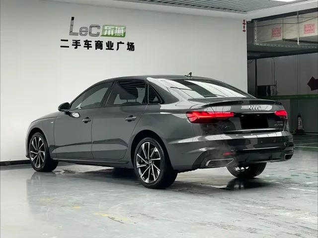 Audi A4L — Фото автомобиля 6