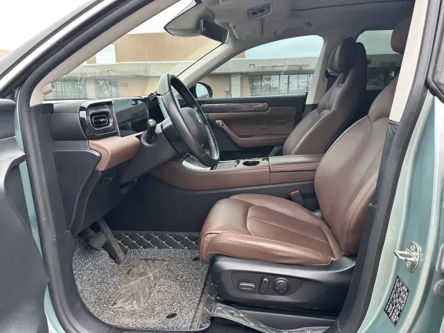 Leapmotor C11 — Фото автомобиля 9