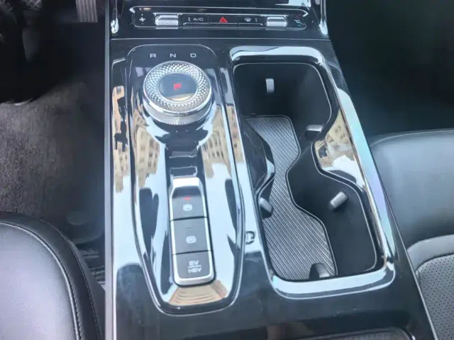 Wuling Starlight — Фото автомобиля 16