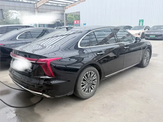 Hongqi H5 — Фото автомобиля 9