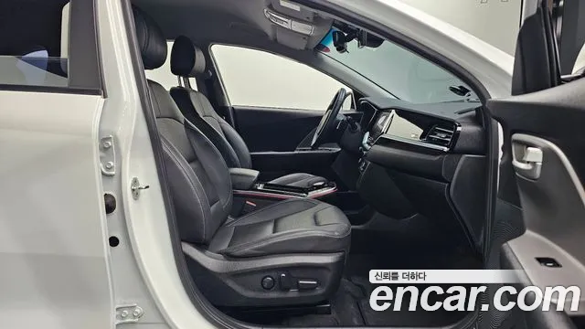 Kia Niro Niro Plus Air — Фото автомобиля 26