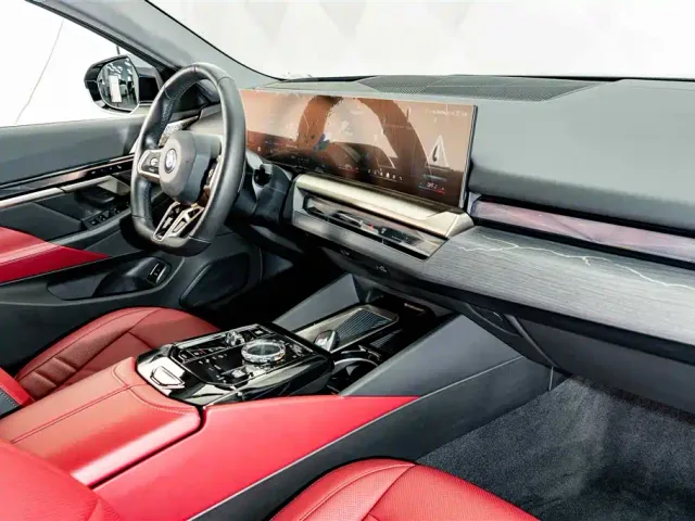 BMW BMW 5 Series 2025 530Li Premium M Sport Package — Фото автомобиля 19