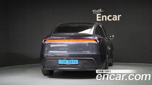 Tesla Model Y — Фото автомобиля 4