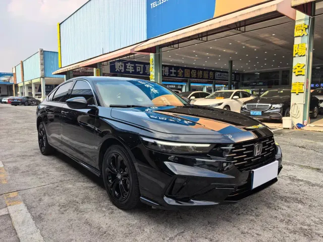 Honda Accord — Фото автомобиля 3