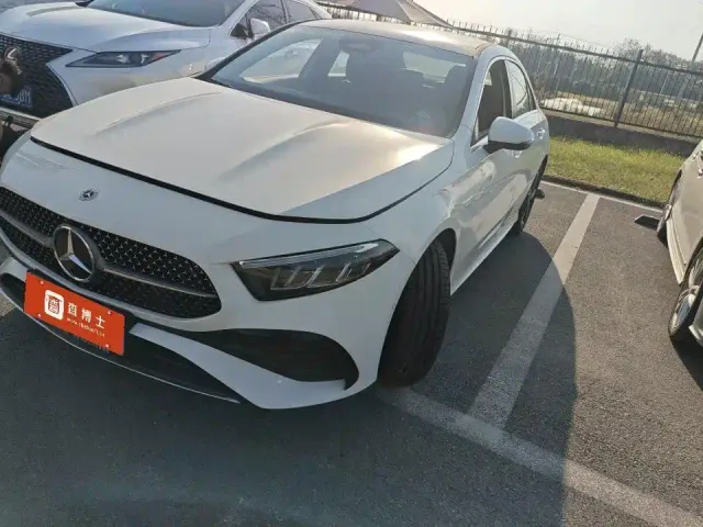 Фотография автомобиля — Mercedes-Benz A-Class
