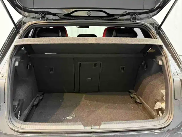 Volkswagen Golf GTI — Фото автомобиля 12