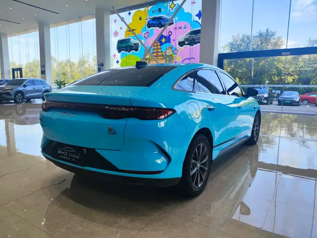 BYD Qin L — Фото автомобиля 5