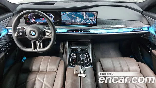 BMW 7-Series 7 серия (G70) 740i sDrive M Sport — Фото автомобиля 7