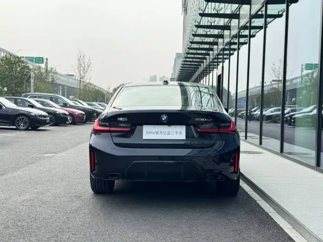 BMW 3 Series — Фото автомобиля 4