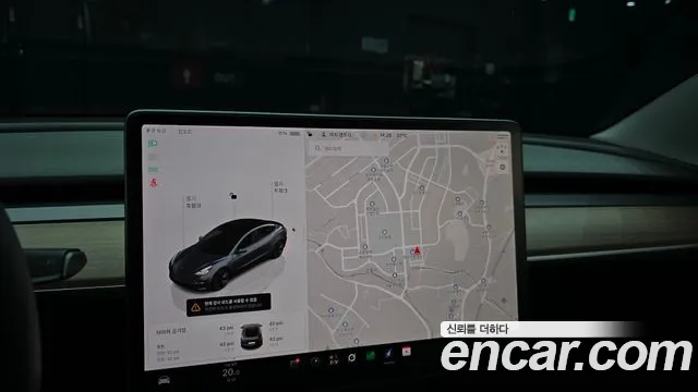 Tesla Model 3 — Фото автомобиля 21