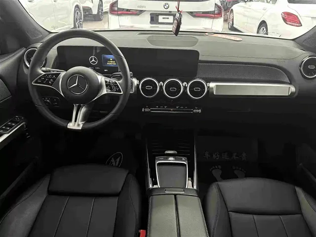 Mercedes-Benz GLB-Class — Фото автомобиля 15