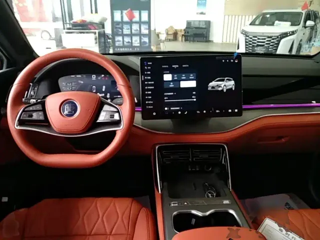 BYD Tang New Energy 2026 Smart Drive Edition DM-i 160KM Premium — Фото автомобиля 9
