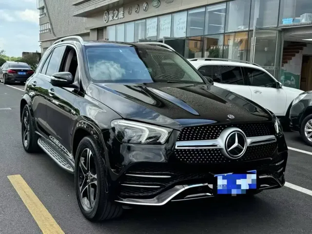 Mercedes-Benz GLE-Class — Фото автомобиля 3