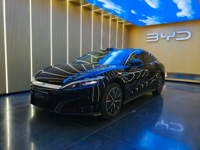 Фотография автомобиля — BYD Han L