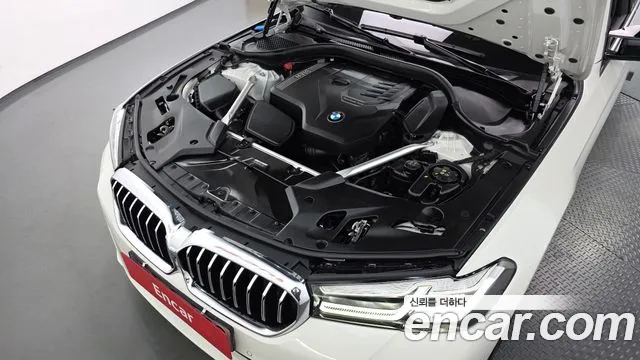 BMW 5 Series G30 — Фото автомобиля 6