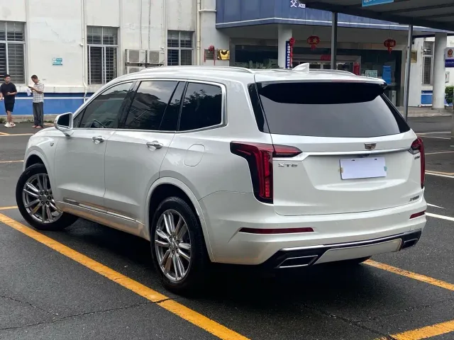 Cadillac XT6 — Фото автомобиля 6
