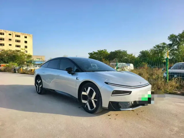 Xpeng P7+ — Фото автомобиля 2