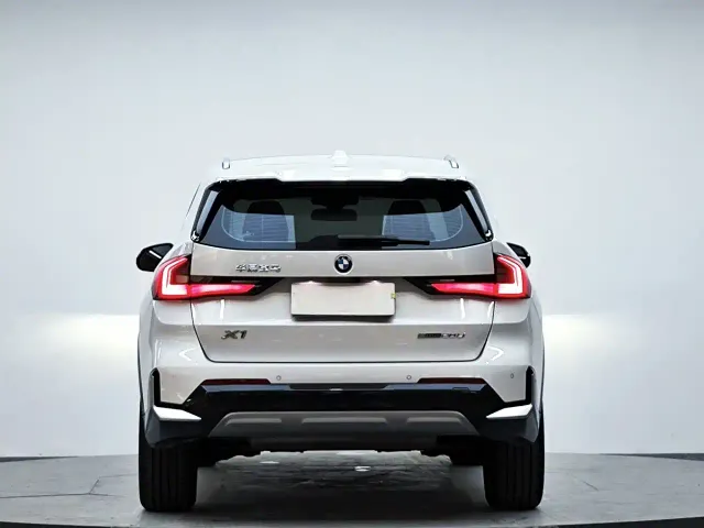 BMW X1 — Фото автомобиля 6