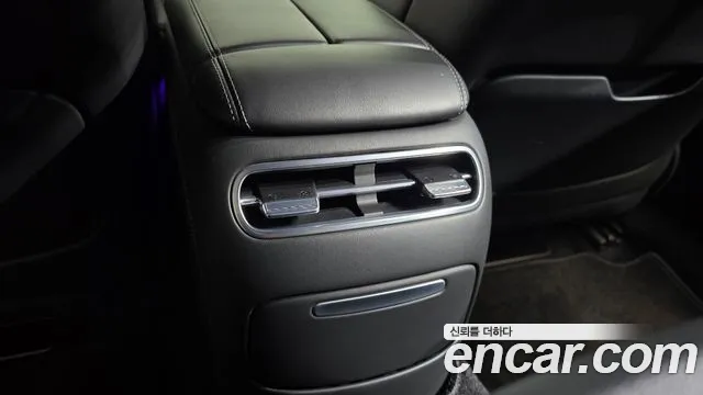 Genesis G90 Бензин 3.5 турбо AWD — Фото автомобиля 30
