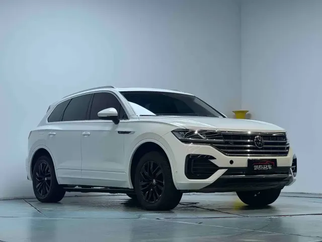 Volkswagen Touareg 2022 2.0TSI Rui Shang Edition — Фото автомобиля 4