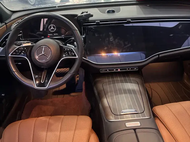 Mercedes-Benz E-Class — Фото автомобиля 8
