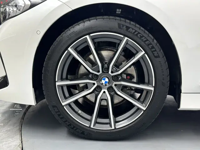BMW 3 Series — Фото автомобиля 22