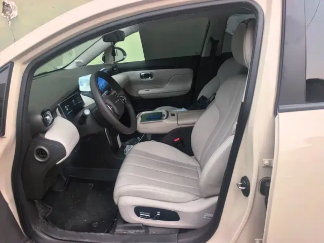 GAC AION UT super — Фото автомобиля 11
