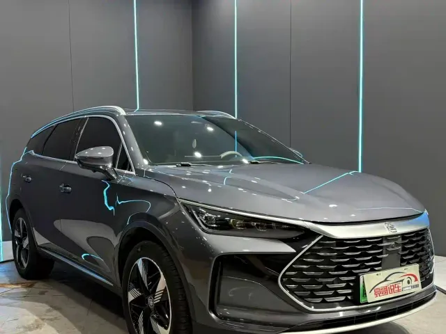 BYD Tang — Фото автомобиля 3
